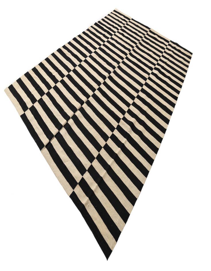 Detail image of  6' 7 x 9' 5  Hand Woven Kilim Modern Wool Rug