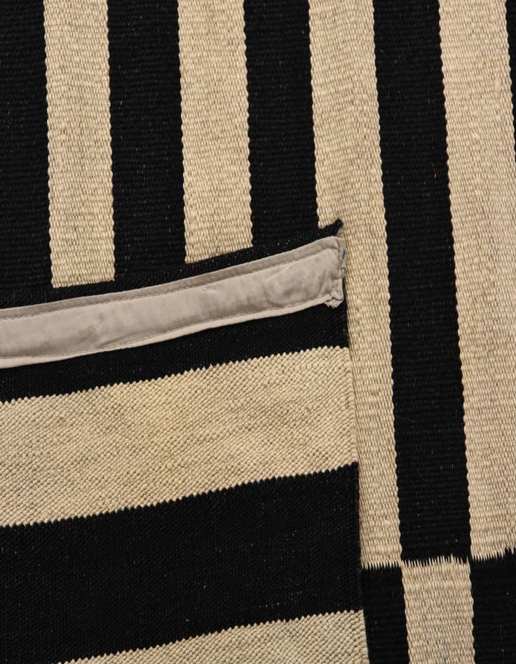 Detail image of  6' 7 x 9' 5  Hand Woven Kilim Modern Wool Rug