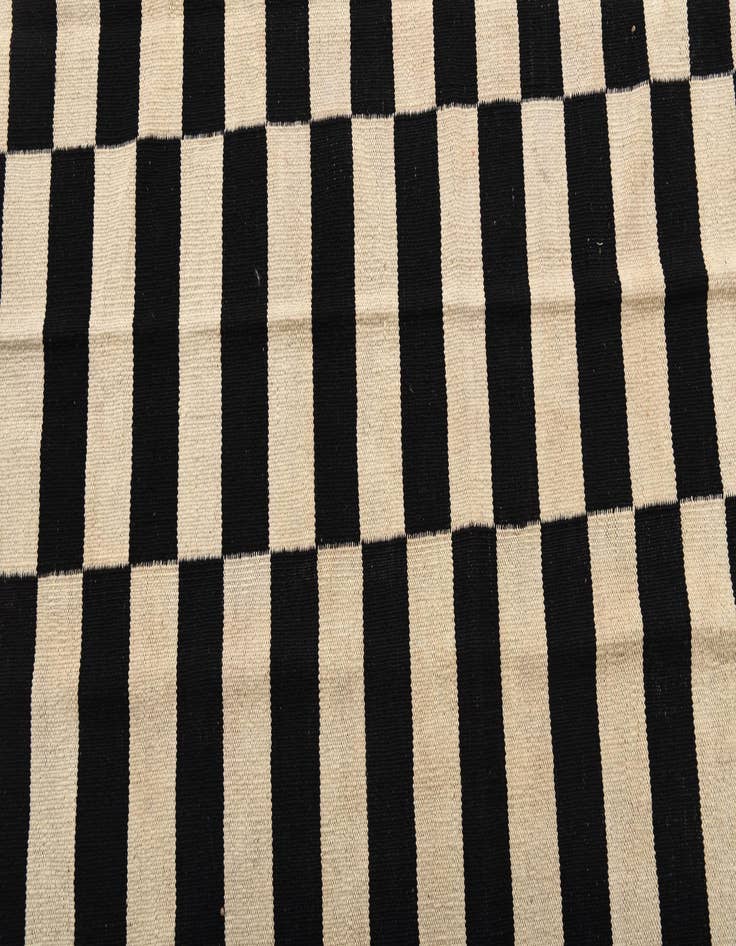 Detail image of  3' 3 x 5'  Hand Woven Kilim Modern Wool Rug