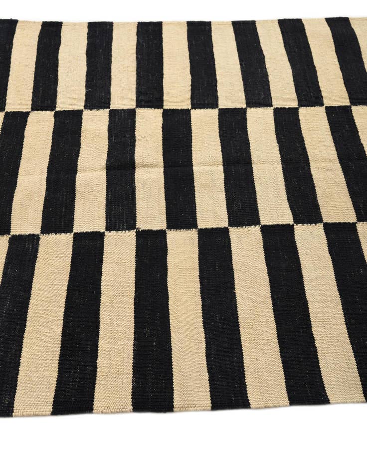 Detail image of  4' 3 x 5' 10  Hand Woven Kilim Modern Wool Rug