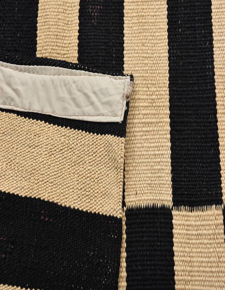 Detail image of  3' 4 x 4' 10  Hand Woven Kilim Modern Wool Rug
