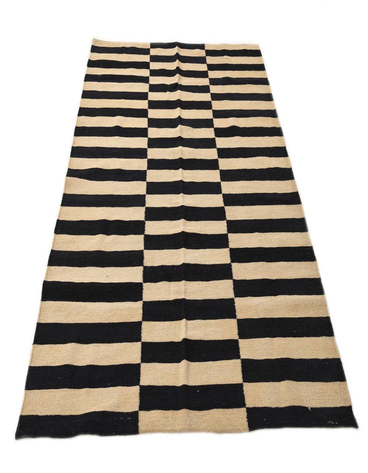 Detail image of  4' 2 x 5' 11  Hand Woven Kilim Modern Wool Rug