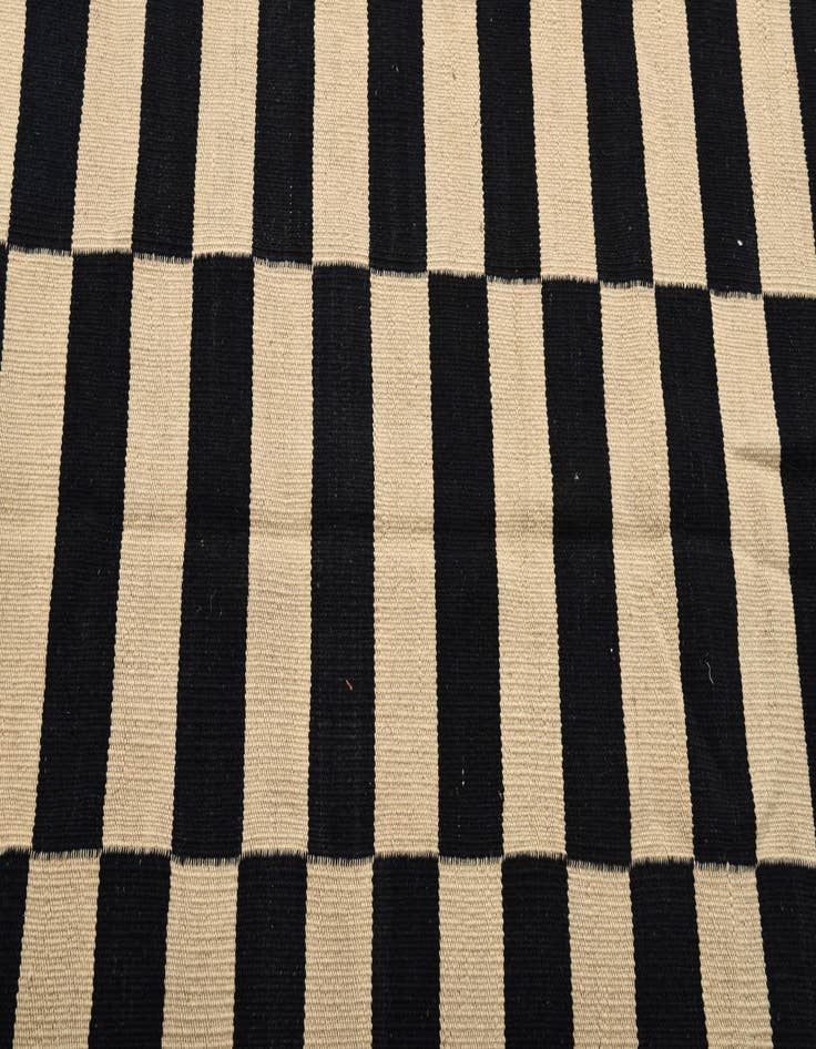Detail image of  3' 3 x 4' 10  Hand Woven Kilim Modern Wool Rug