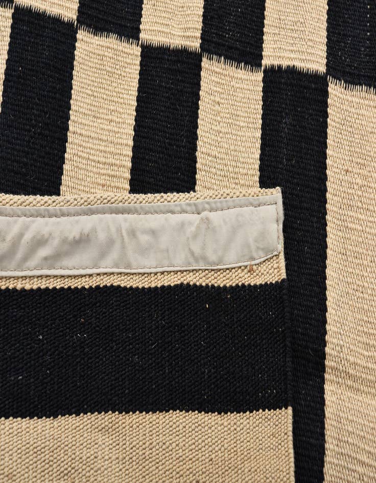 Detail image of  3' 3 x 4' 10  Hand Woven Kilim Modern Wool Rug