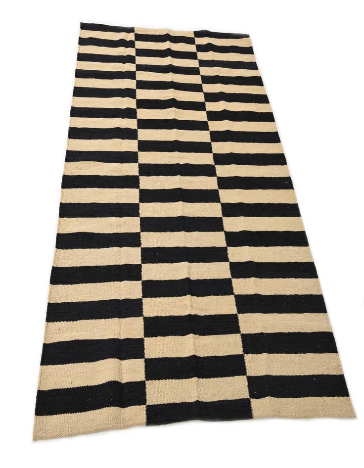 Detail image of  4' 2 x 5' 10  Hand Woven Kilim Modern Wool Rug