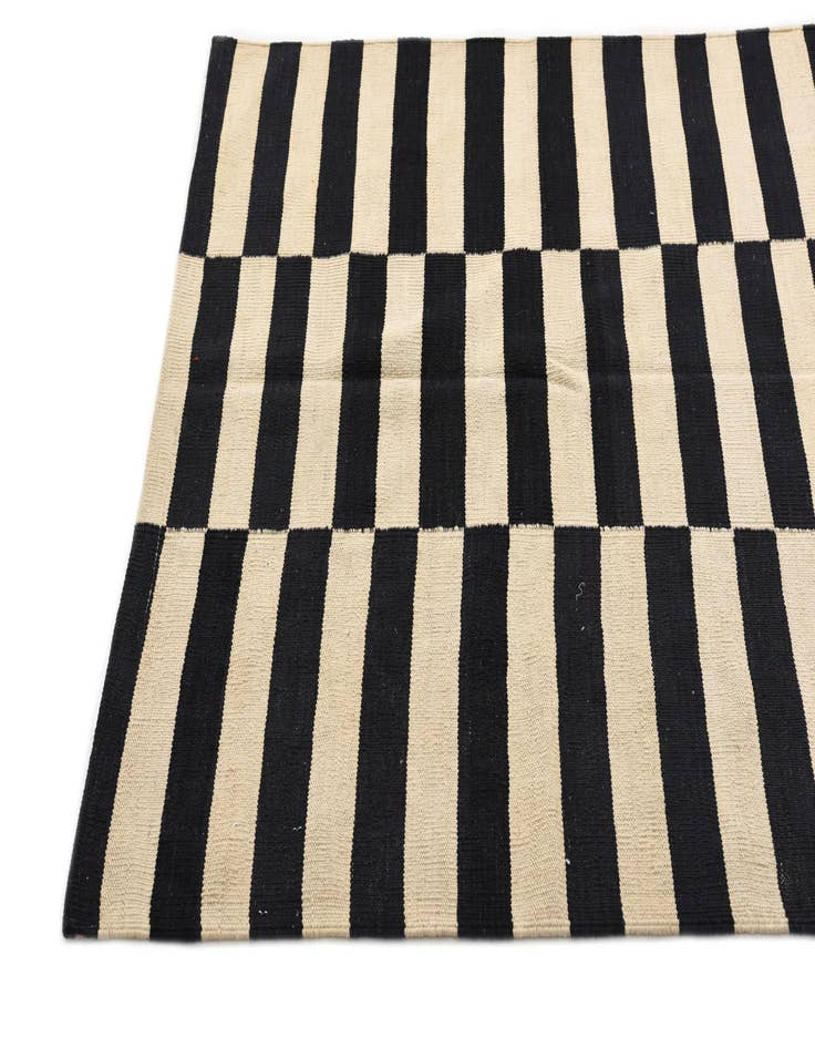 Detail image of  4' 2 x 6'  Hand Woven Kilim Modern Wool Rug