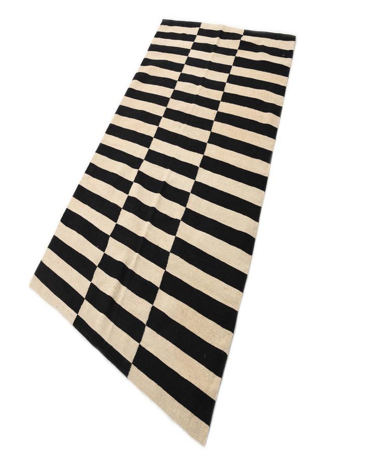 Detail image of  4' 3 x 6'  Hand Woven Kilim Modern Wool Rug