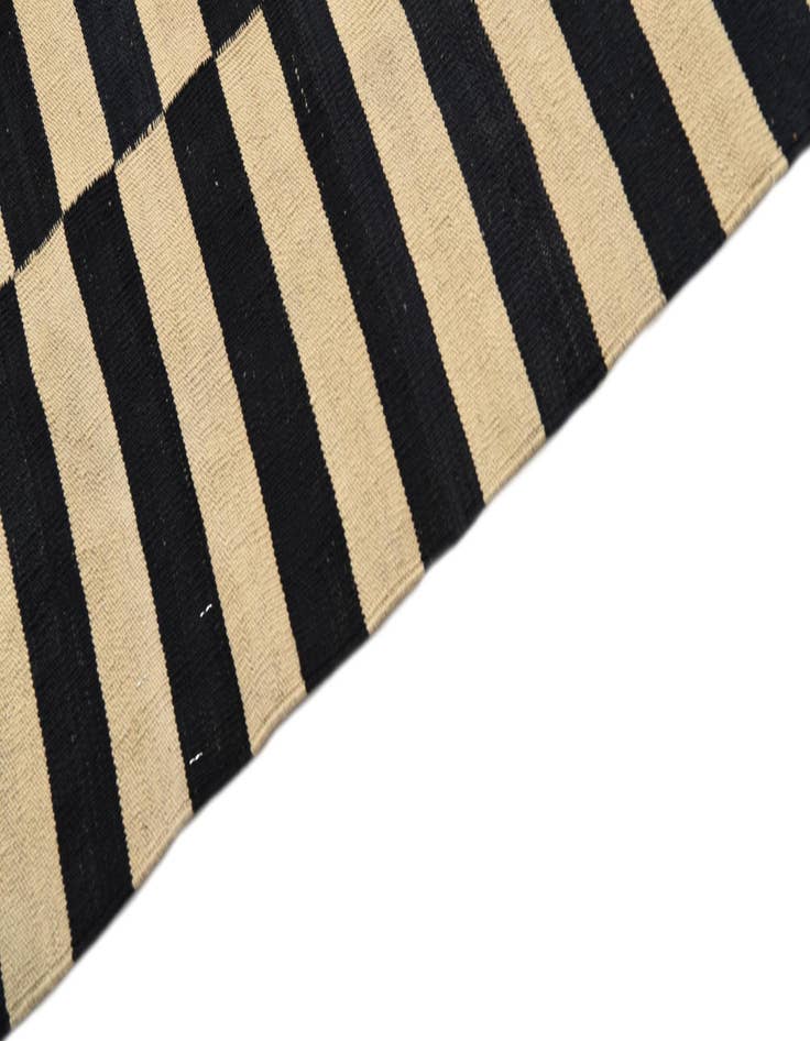 Detail image of  3' 4 x 4' 10  Hand Woven Kilim Modern Wool Rug