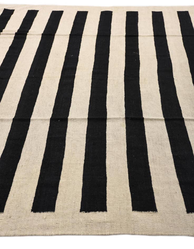 Detail image of  8' 2 x 9' 8  Hand Woven Kilim Modern Wool Rug