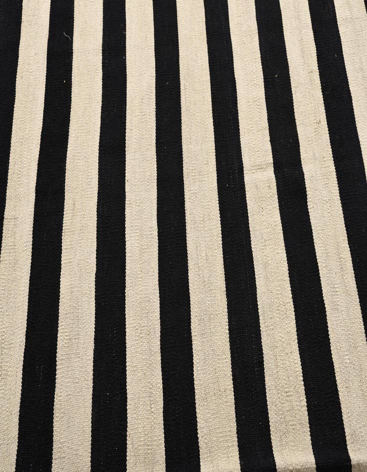 Detail image of  8' 2 x 9' 8  Hand Woven Kilim Modern Wool Rug