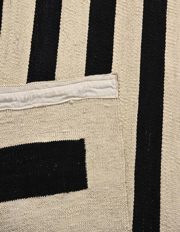 Detail image of  8' 2 x 9' 8  Hand Woven Kilim Modern Wool Rug