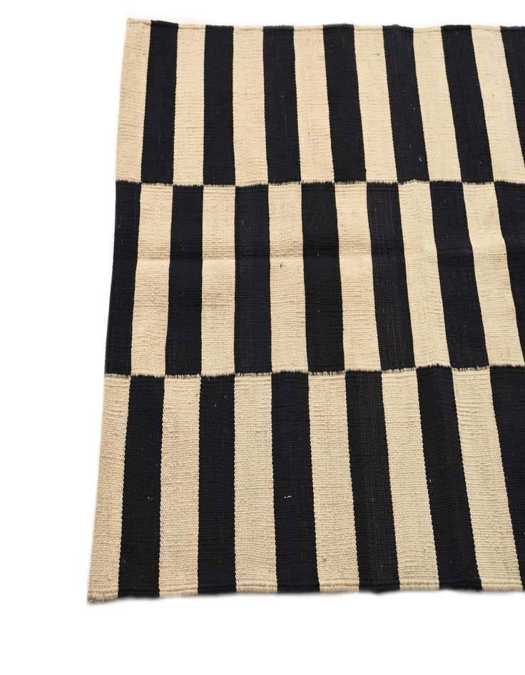 Detail image of  2' 8 x 3' 10  Hand Woven Kilim Modern Wool Rug