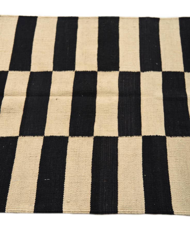 Detail image of  2' 8 x 3' 10  Hand Woven Kilim Modern Wool Rug