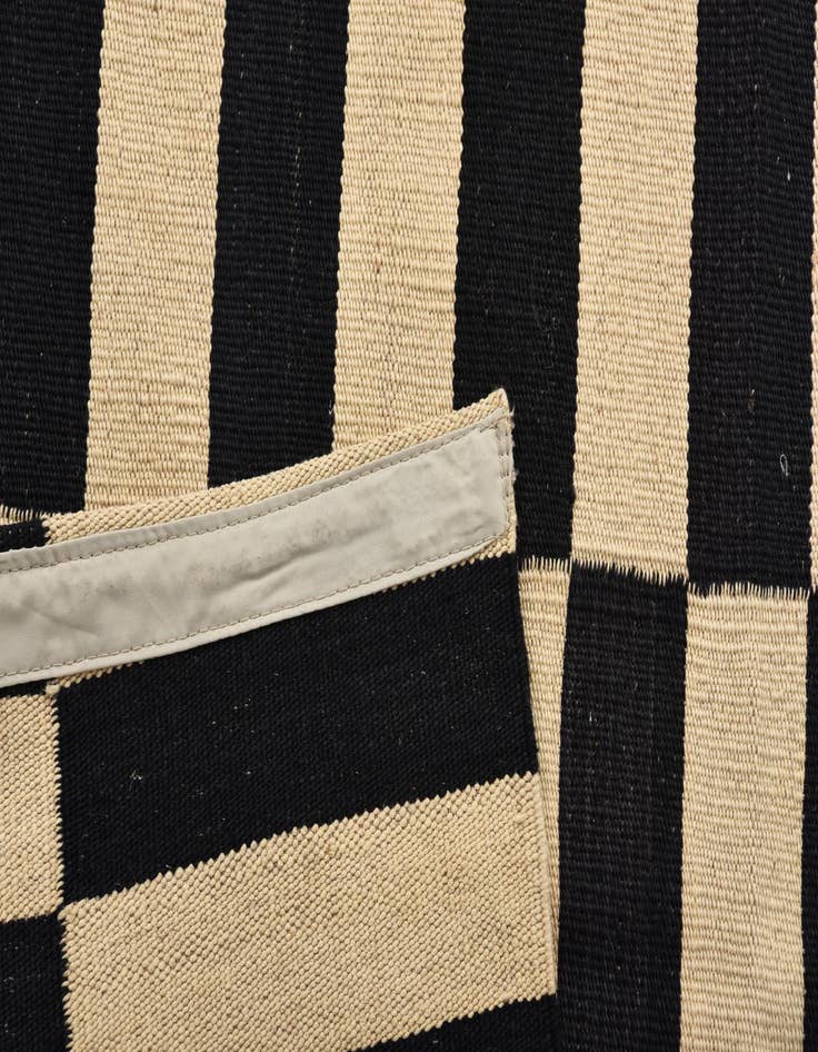 Detail image of  2' 8 x 3' 10  Hand Woven Kilim Modern Wool Rug