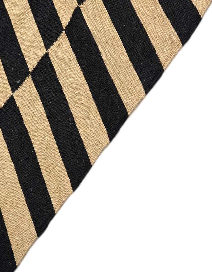 Detail image of  2' 8 x 3' 11  Hand Woven Kilim Modern Wool Rug