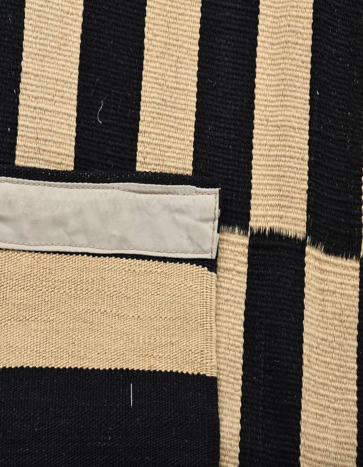 Detail image of  2' 7 x 3' 10  Hand Woven Kilim Modern Wool Rug