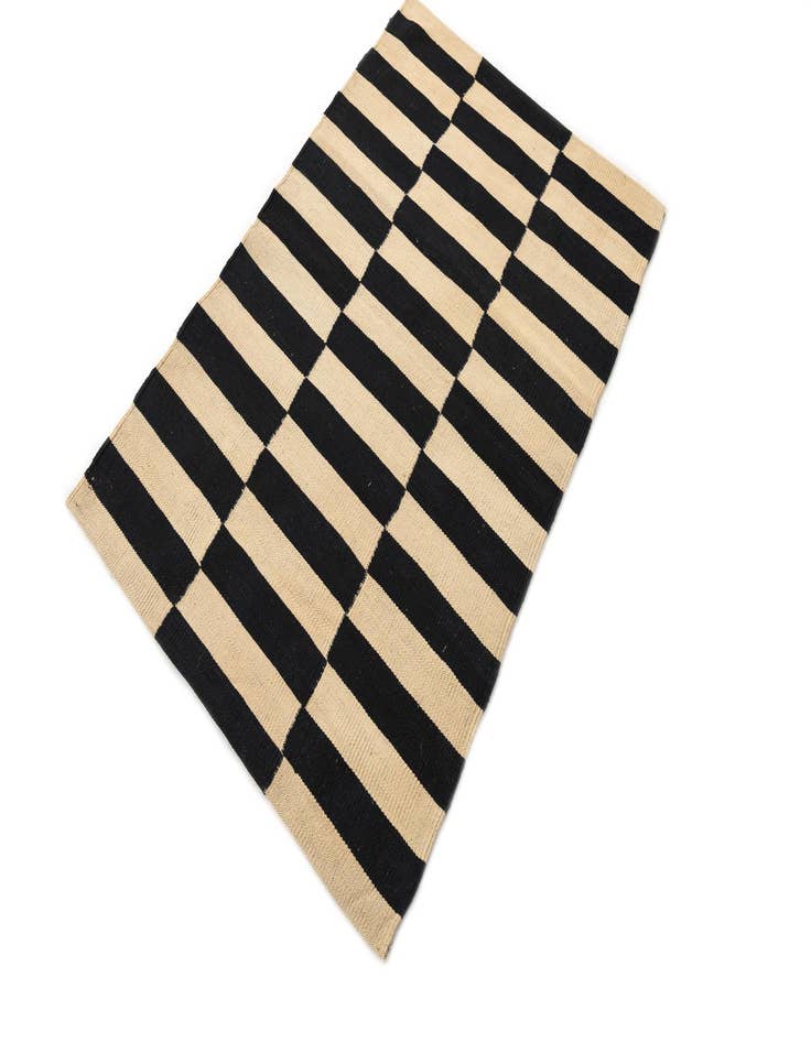 Detail image of  2' 8 x 3' 10  Hand Woven Kilim Modern Wool Rug