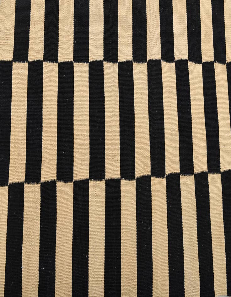 Detail image of  2' 8 x 3' 10  Hand Woven Kilim Modern Wool Rug