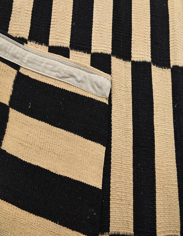 Detail image of  2' 8 x 3' 10  Hand Woven Kilim Modern Wool Rug