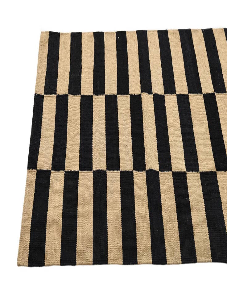 Detail image of  2' 7 x 4'  Hand Woven Kilim Modern Wool Rug