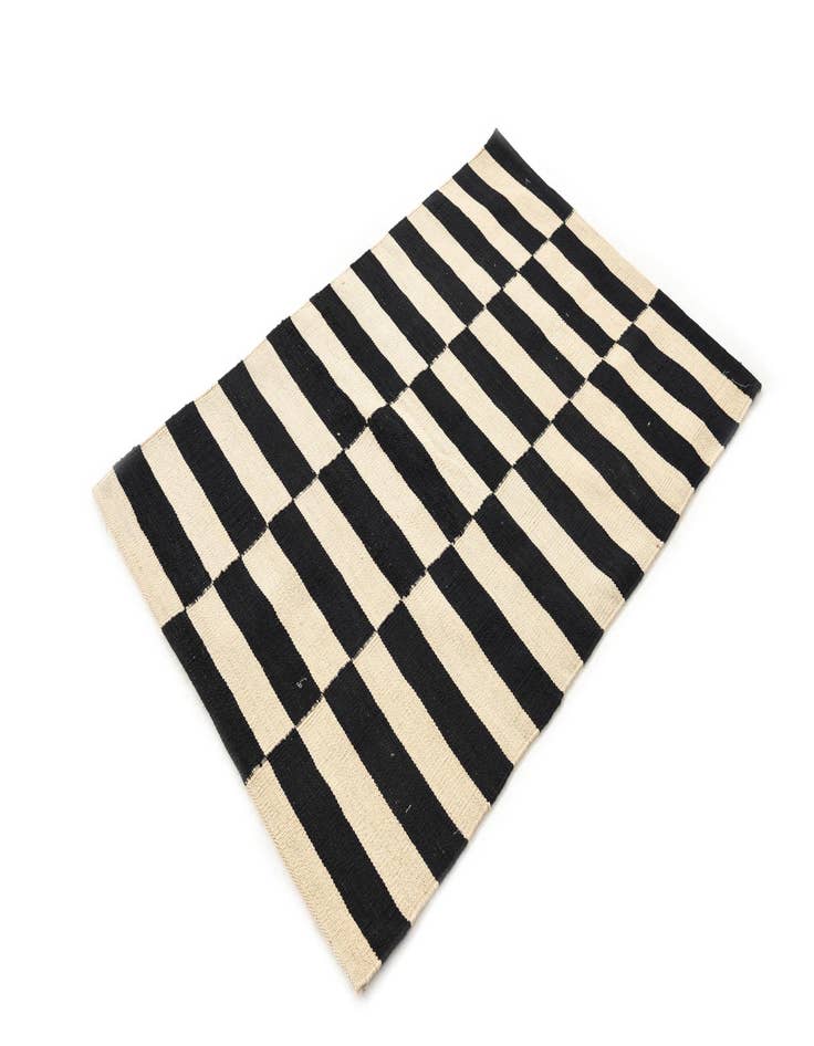 Detail image of  2' 8 x 4'  Hand Woven Kilim Modern Wool Rug