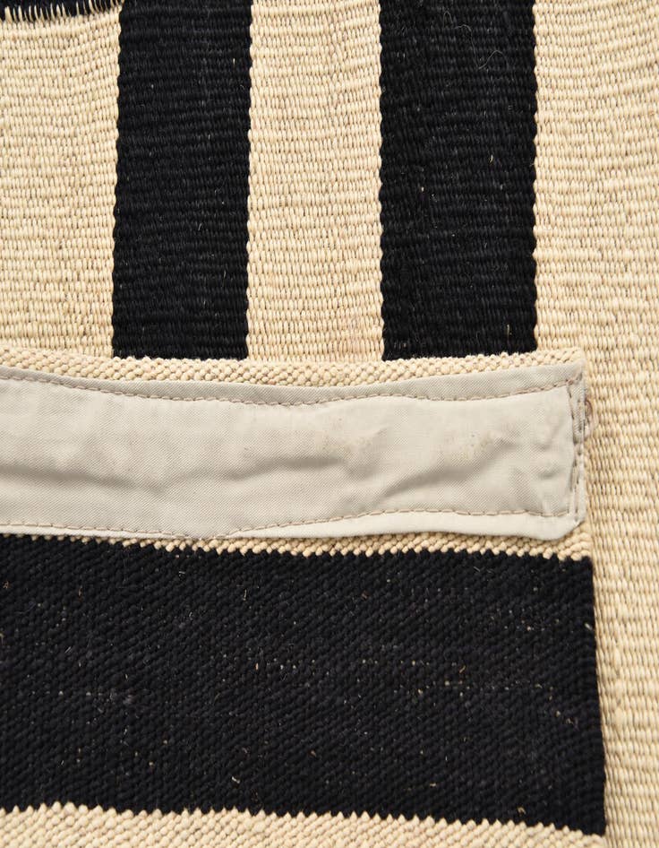 Detail image of  2' 8 x 4'  Hand Woven Kilim Modern Wool Rug