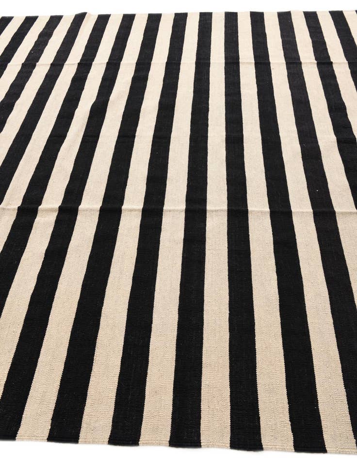 Detail image of  8' 6 x 9' 8  Hand Woven Kilim Modern Wool Rug