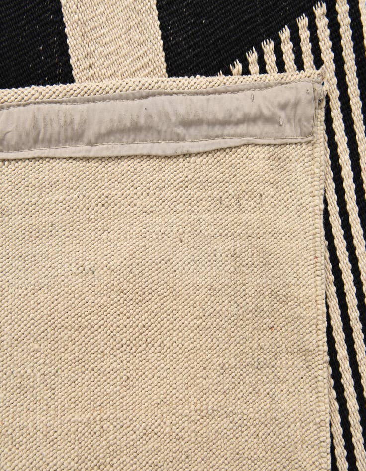 Detail image of  7' x 9' 10  Hand Woven Kilim Modern Wool Rug