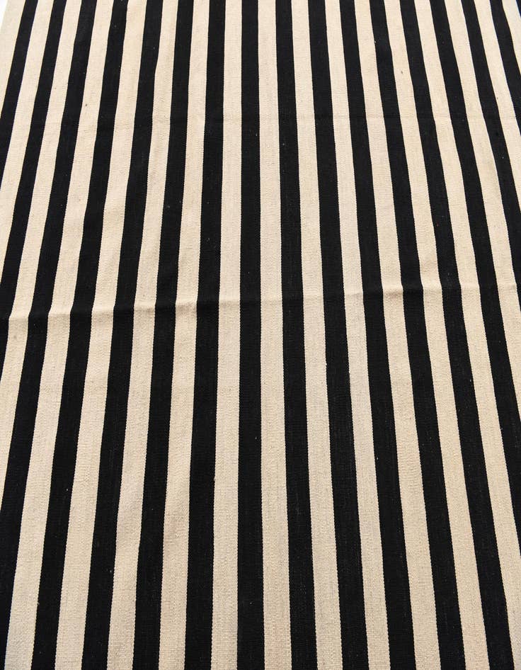 Detail image of  8' 6 x 9' 9  Hand Woven Kilim Modern Wool Rug