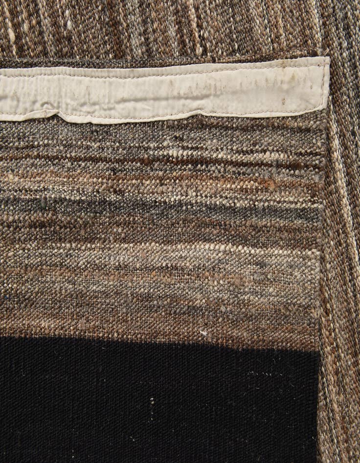 Detail image of  5' 10 x 7' 10  Hand Woven Kilim Modern Wool Rug