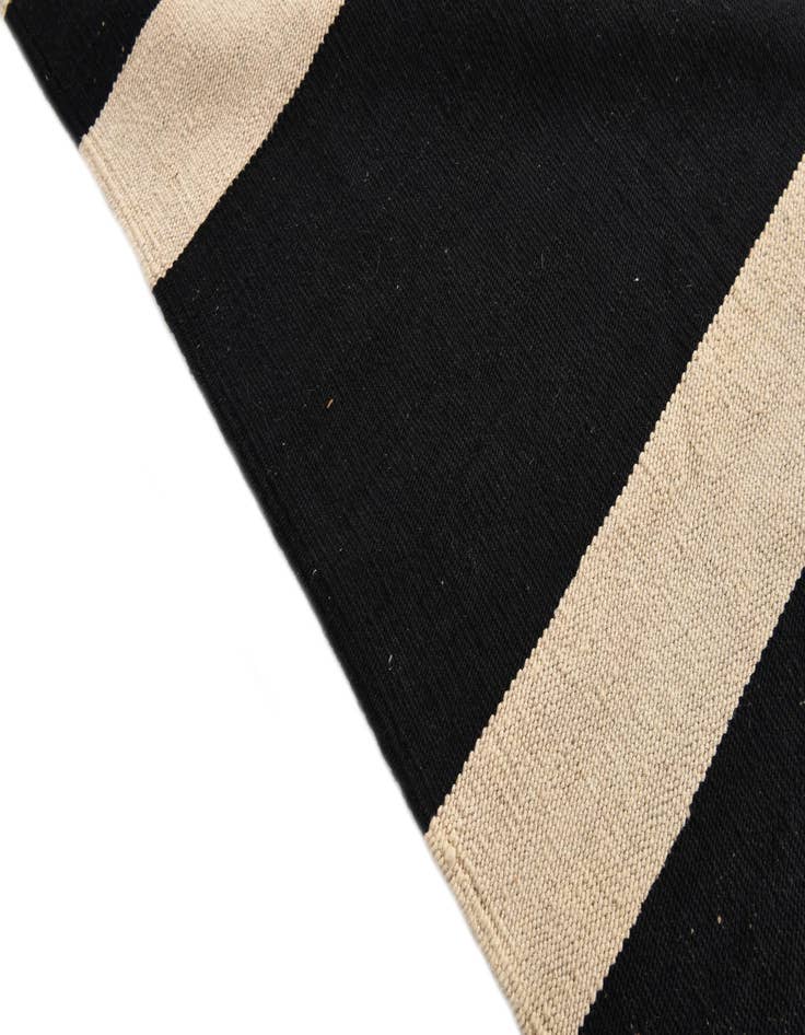 Detail image of  8' 2 x 11' 6  Hand Woven Kilim Modern Wool Rug