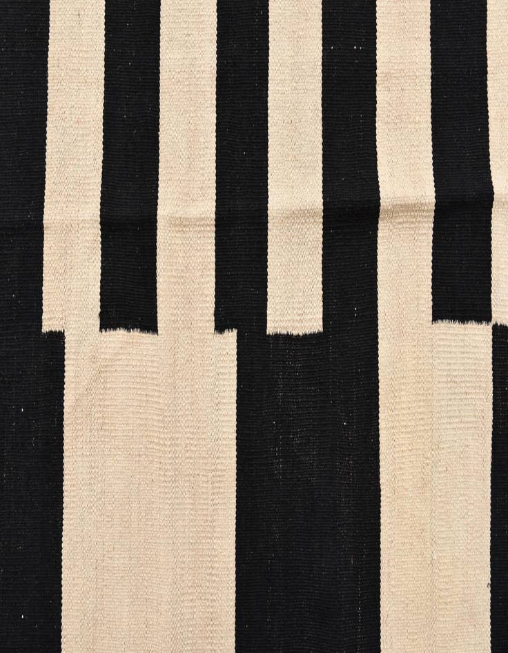 Detail image of  8' 2 x 11' 6  Hand Woven Kilim Modern Wool Rug