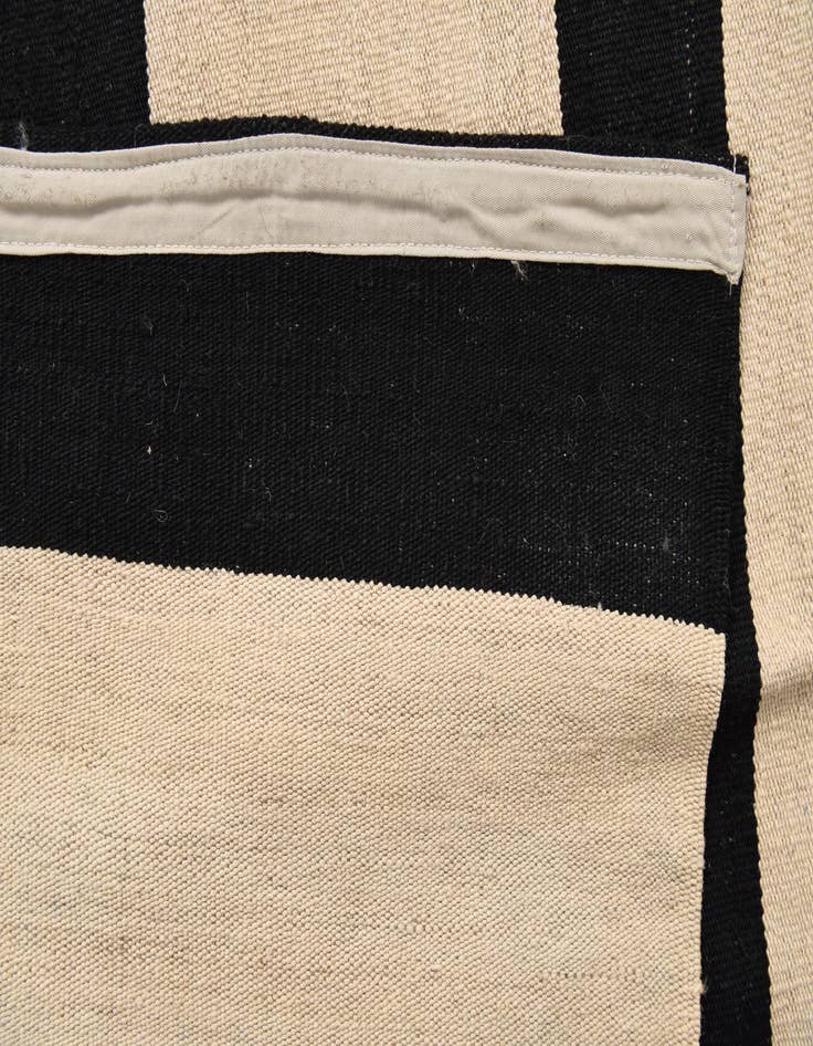 Detail image of  8' 2 x 11' 6  Hand Woven Kilim Modern Wool Rug