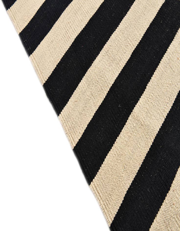 Detail image of  6' 8 x 9' 9  Hand Woven Kilim Modern Wool Rug