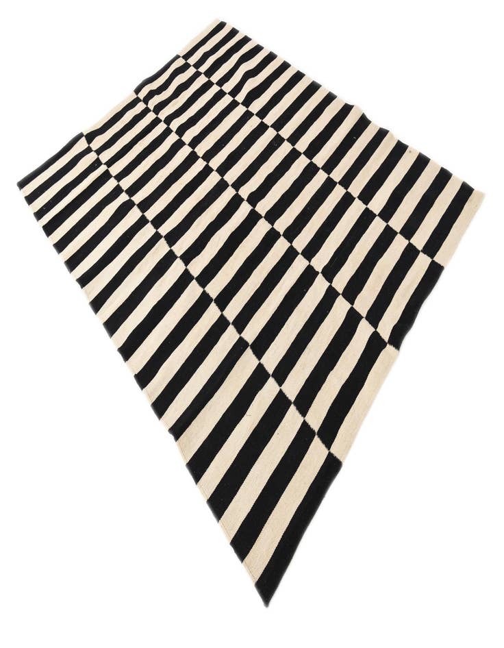 Detail image of  5' 2 x 6' 7  Hand Woven Kilim Modern Wool Rug