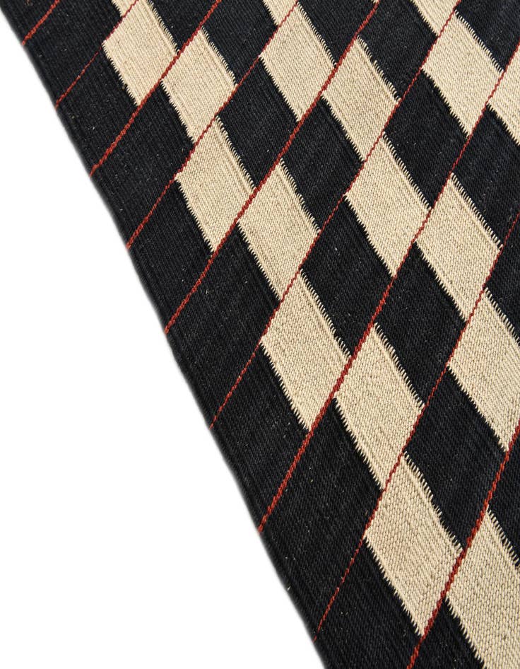 Detail image of  5' 9 x 7' 8  Hand Woven Kilim Modern Wool Rug