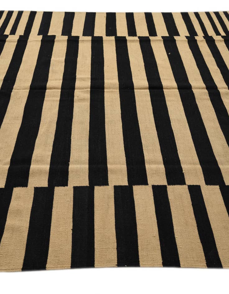 Detail image of  7' 2 x 9' 7  Hand Woven Kilim Modern Wool Rug