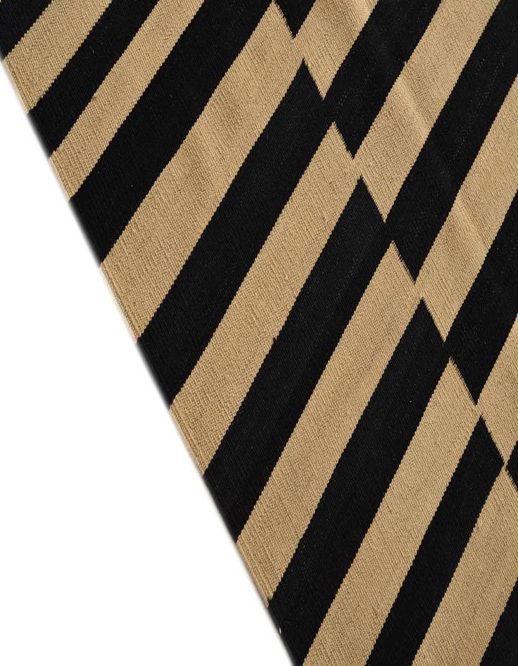 Detail image of  7' 2 x 9' 7  Hand Woven Kilim Modern Wool Rug