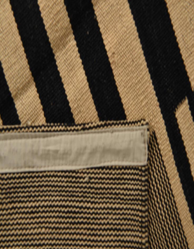 Detail image of  7' 2 x 9' 7  Hand Woven Kilim Modern Wool Rug
