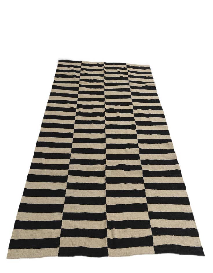 Detail image of  5' 9 x 7' 8  Hand Woven Kilim Modern Wool Rug