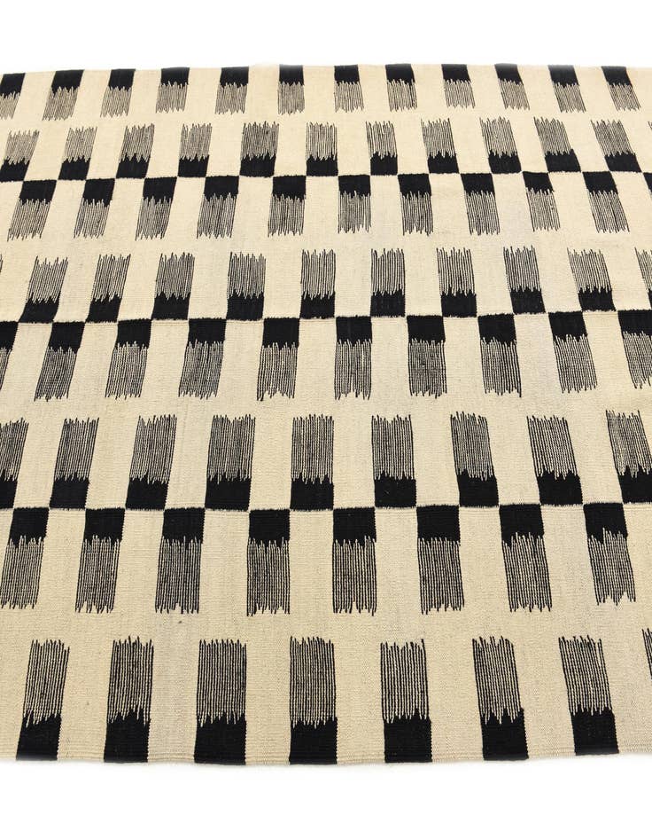 Detail image of  5' 8 x 7' 10  Hand Woven Kilim Modern Wool Rug
