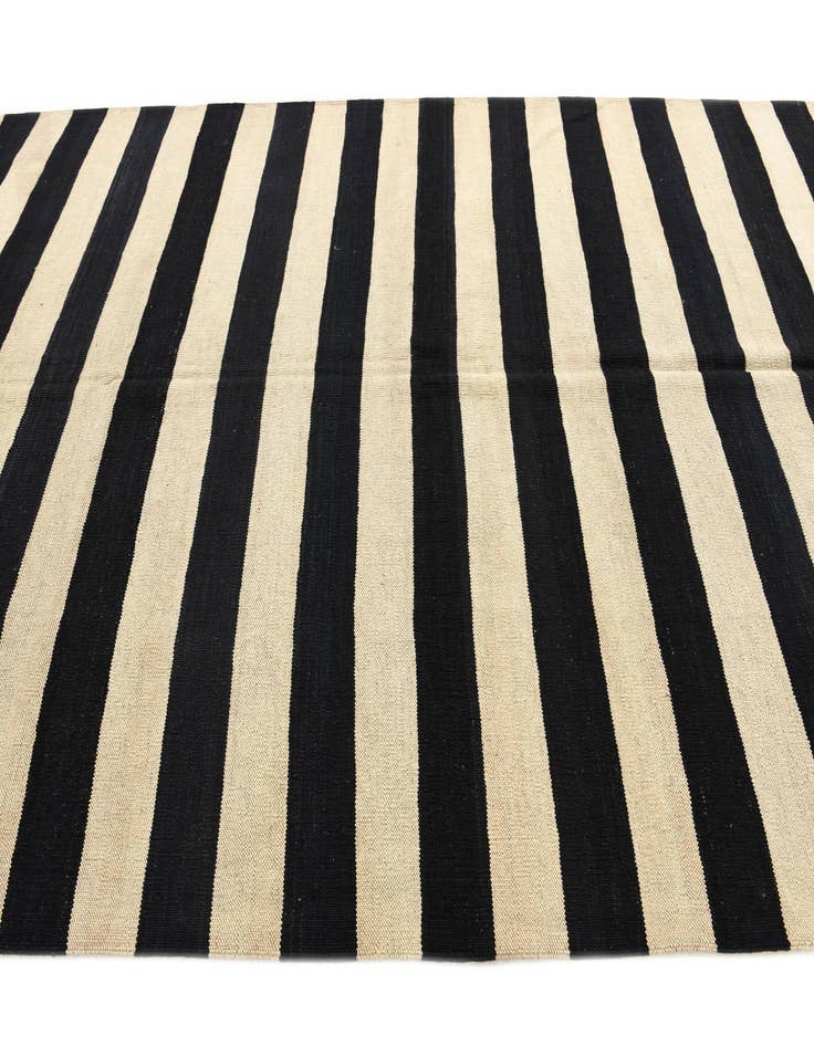 Detail image of  6' 9 x 9' 3  Hand Woven Kilim Modern Wool Rug