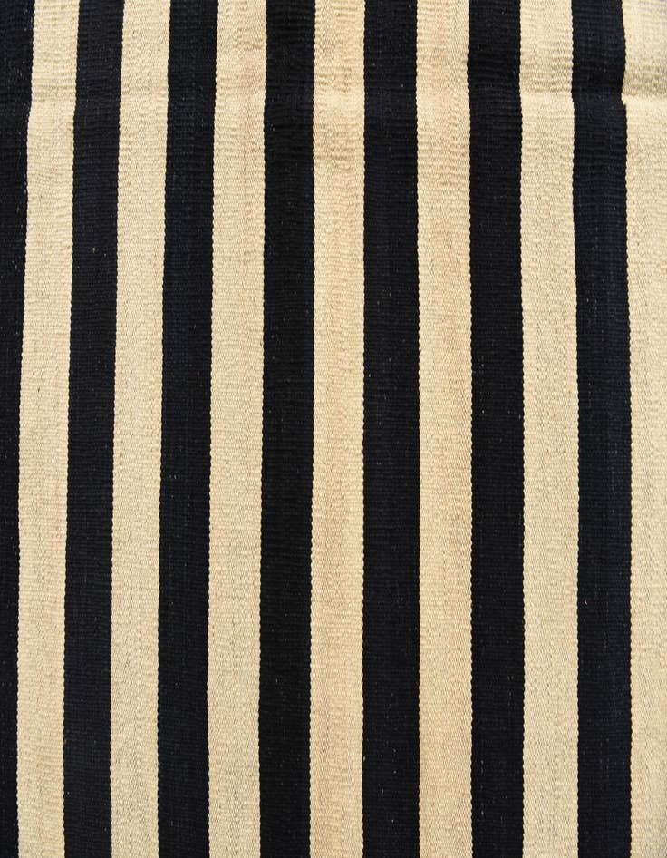 Detail image of  6' 9 x 9' 3  Hand Woven Kilim Modern Wool Rug