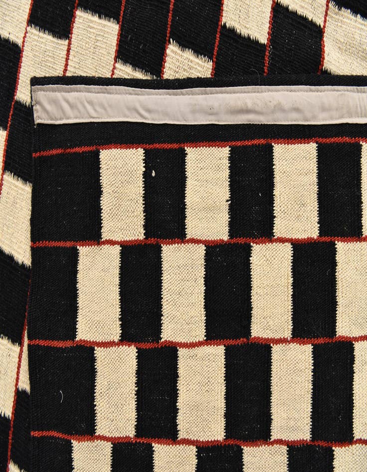 Detail image of  6' 9 x 9' 6  Hand Woven Kilim Modern Wool Rug