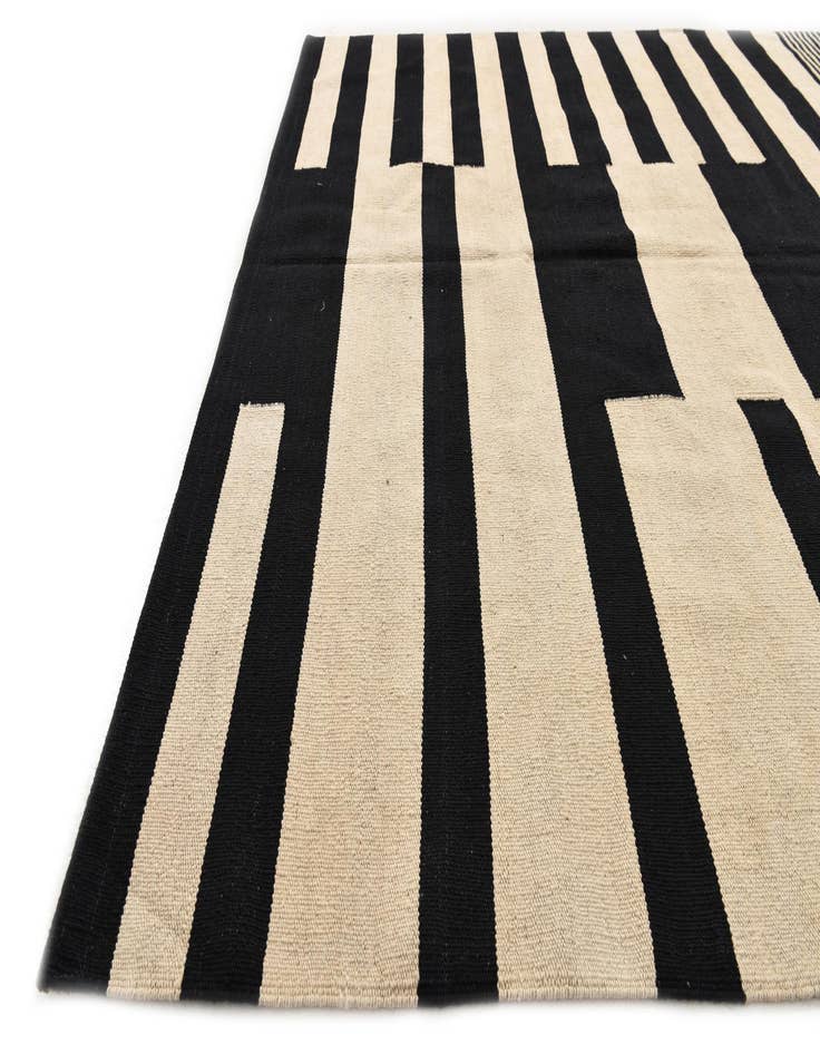 Detail image of  5' 7 x 7' 9  Hand Woven Kilim Modern Wool Rug