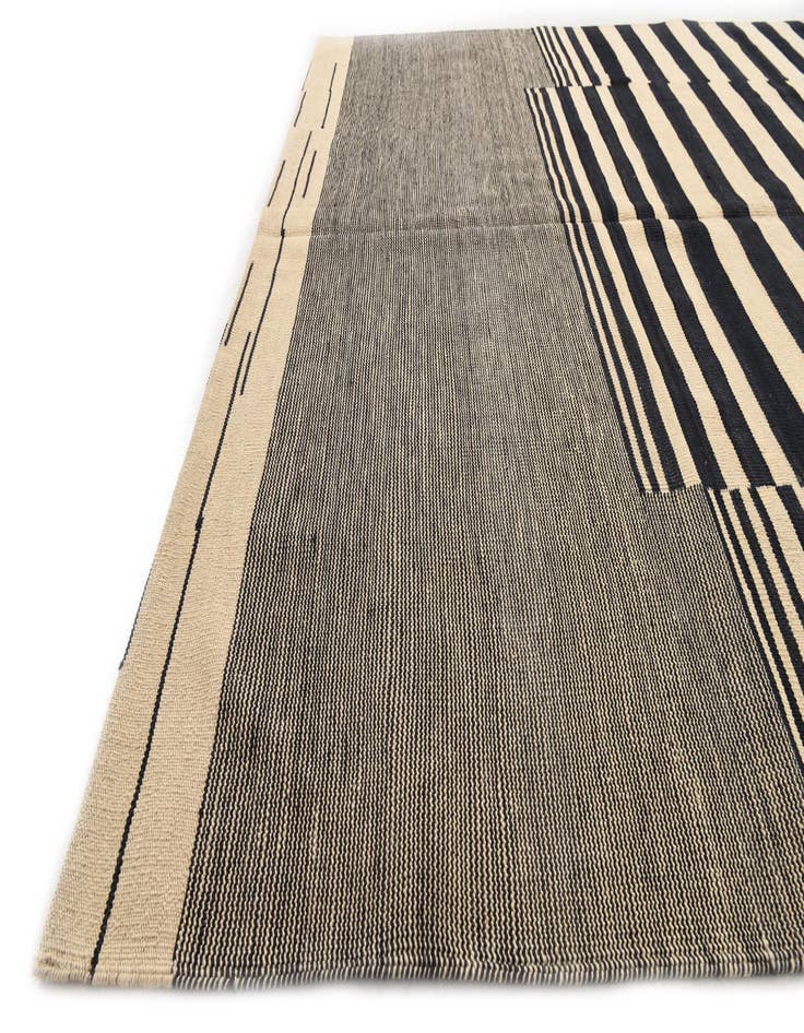 Detail image of  6' 11 x 9' 8  Hand Woven Kilim Modern Wool Rug