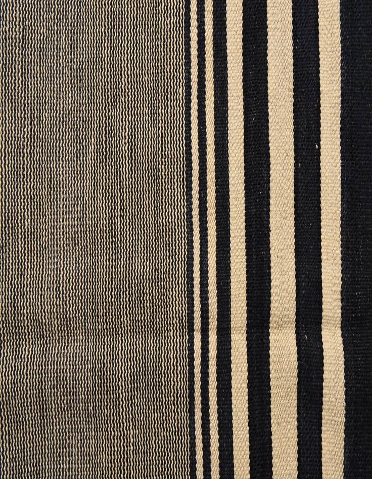 Detail image of  6' 11 x 9' 8  Hand Woven Kilim Modern Wool Rug