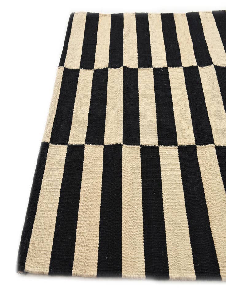 Detail image of  2' 7 x 3' 10  Hand Woven Kilim Modern Wool Rug