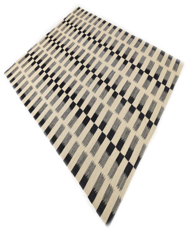 Detail image of  5' 9 x 7' 8  Hand Woven Kilim Modern Wool Rug