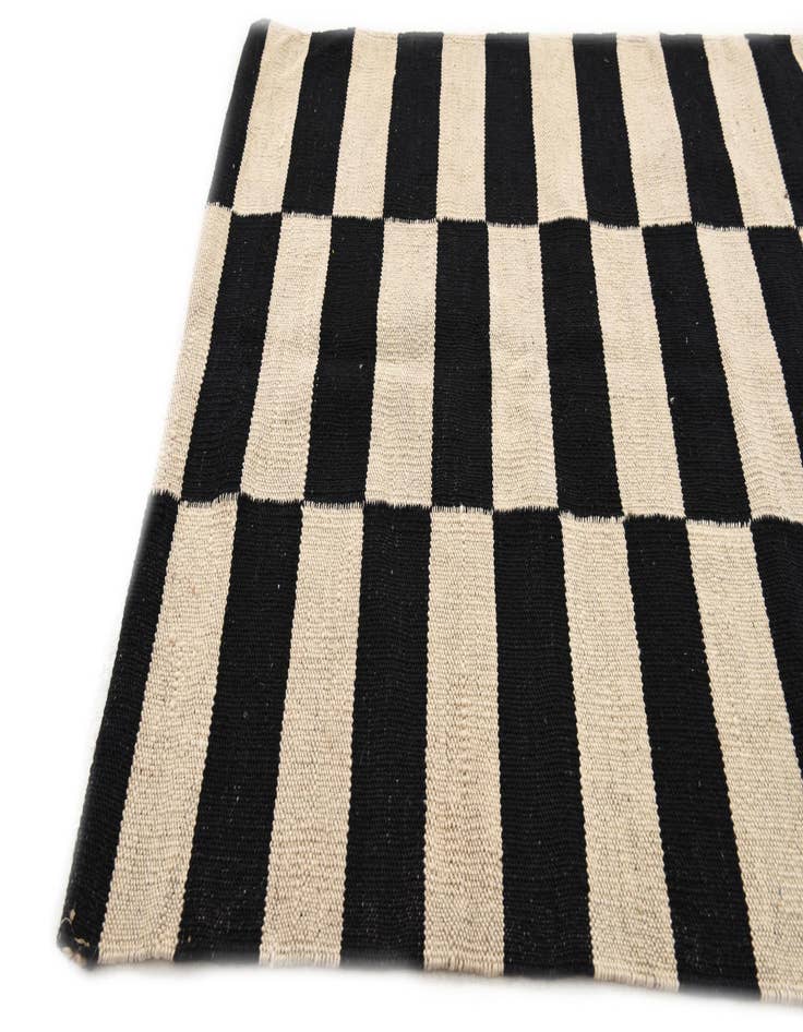 Detail image of  2' 6 x 3' 11  Hand Woven Kilim Modern Wool Rug